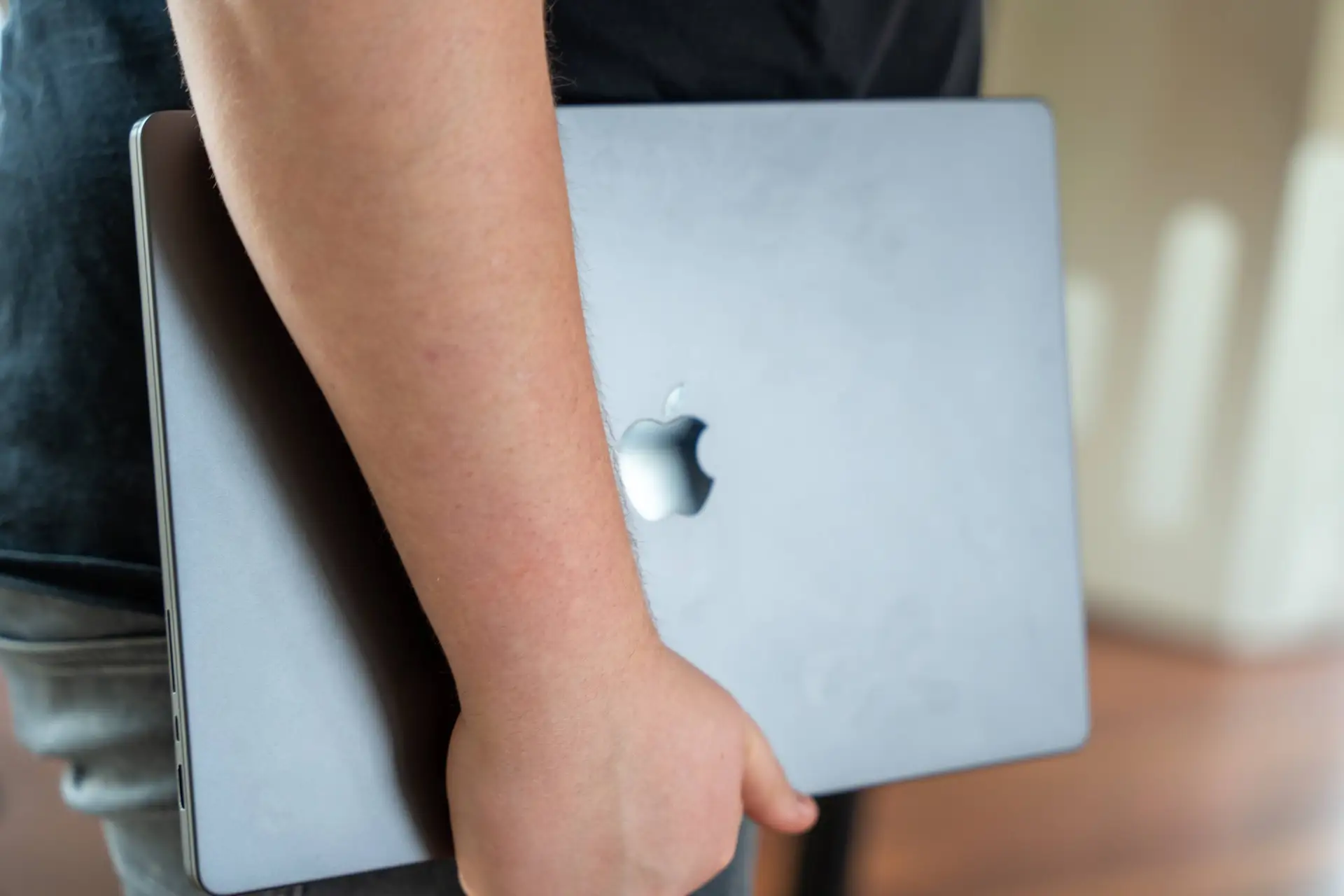 Apple laptop
